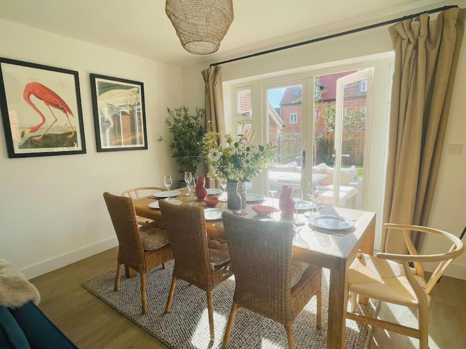 Stunning! Beautiful Contemporary Property In Holt, Norfolk โฮลท์ ภายนอก รูปภาพ