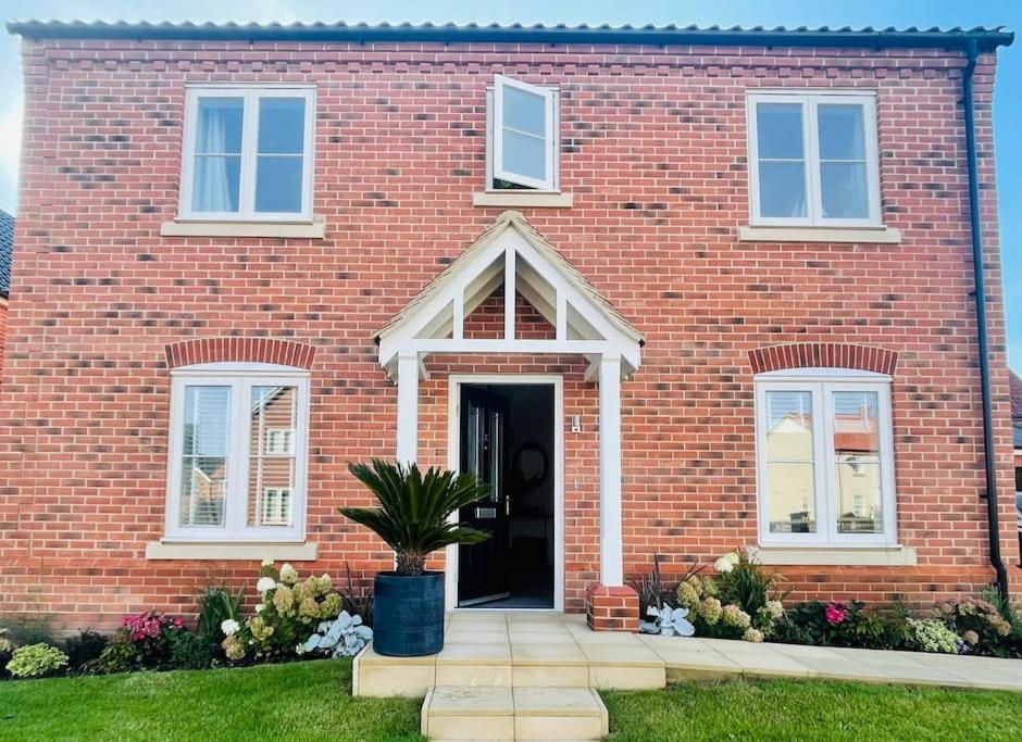 Stunning! Beautiful Contemporary Property In Holt, Norfolk โฮลท์ ภายนอก รูปภาพ